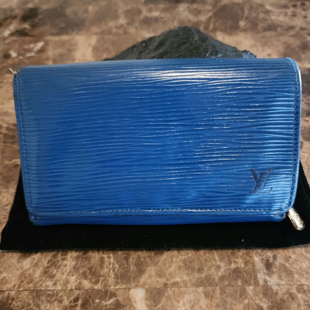 Louis Vuitton Epi Zip Wallet